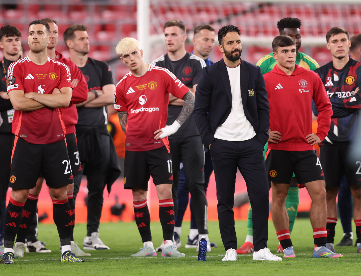 DB官网-包含瓦伦西亚险胜曼联,托雷斯三分雨点燃全场的词条