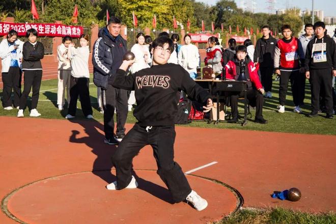 DB官网-包含DK轻取C9,CoreJJ线上压制力十足峡谷大战半决赛,点燃全场激情的词条