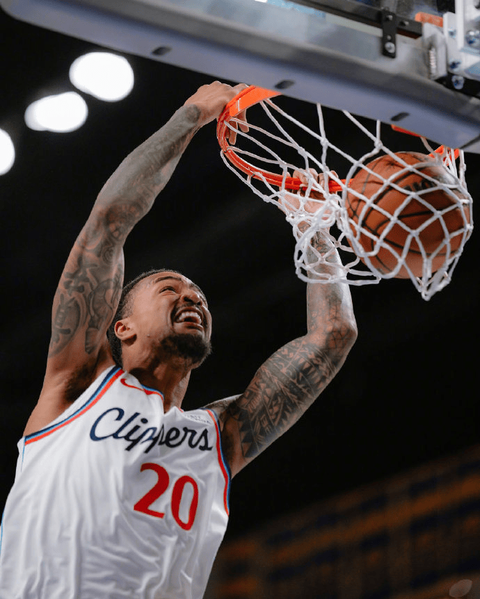 快船队员突破个人最高得分，助队获胜