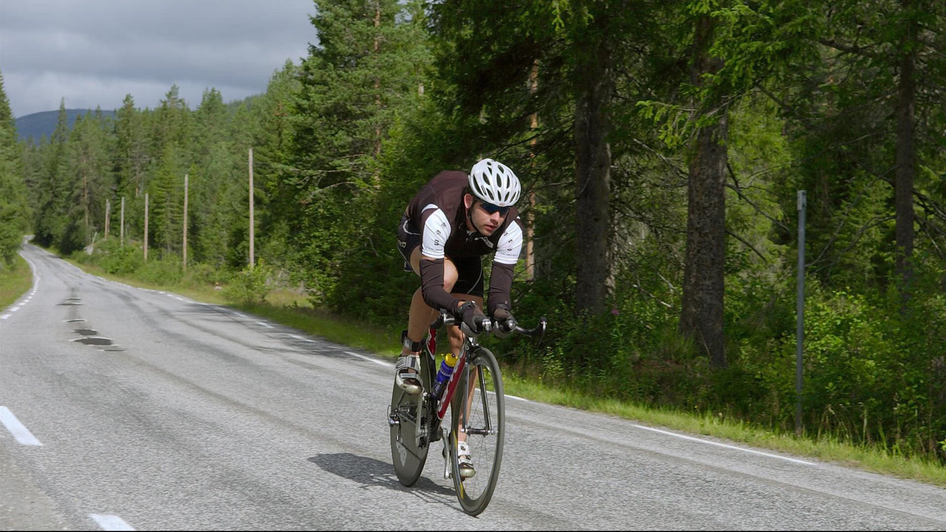 橙色铁幕下的孤胆英雄,伊萨克抢七夜接管比赛,荷兰式防守锁死美国梦