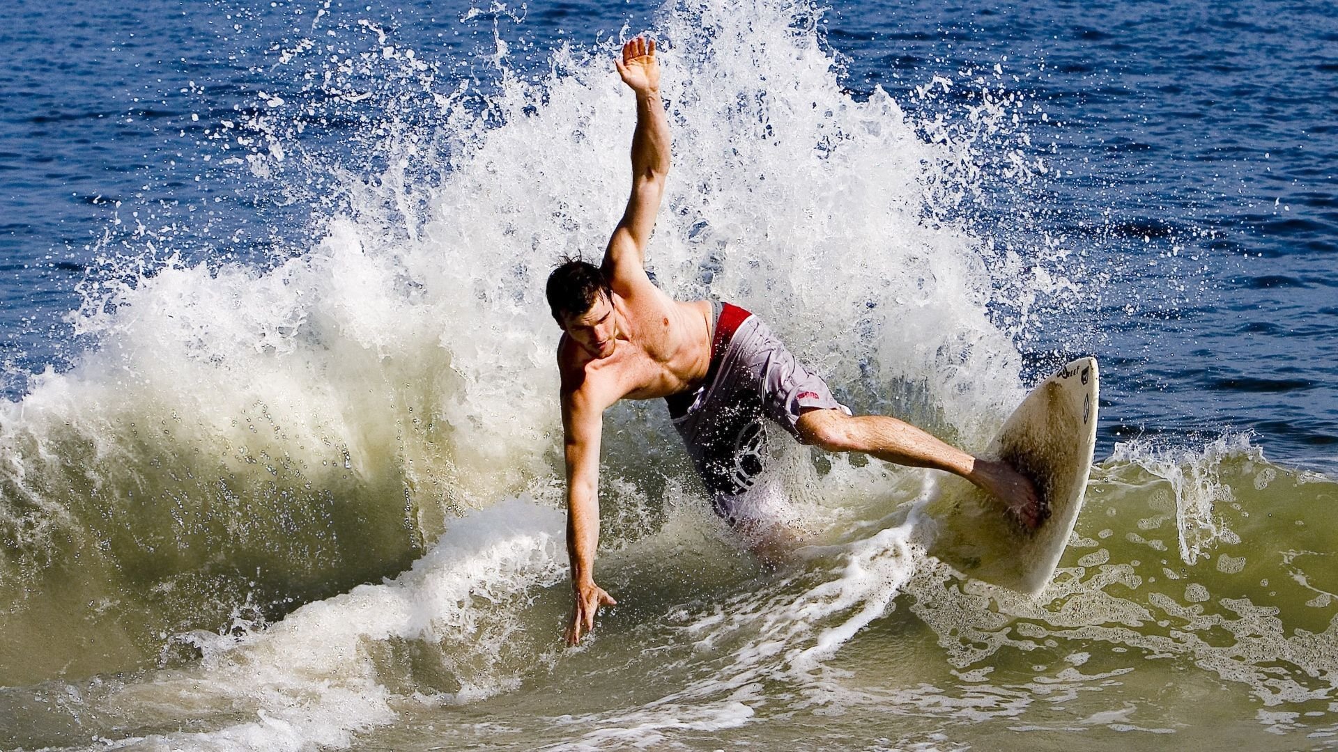加勒比飓风撞沙漠之盾，布雷默生涯之夜定义牙买加与沙特的世纪交锋